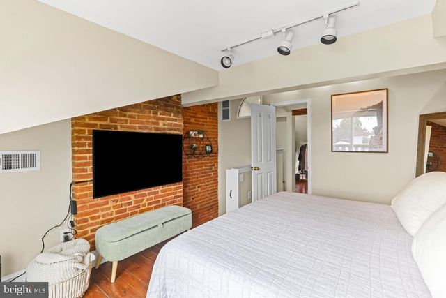 1811 GOUGH ST, Baltimore, MD 21231