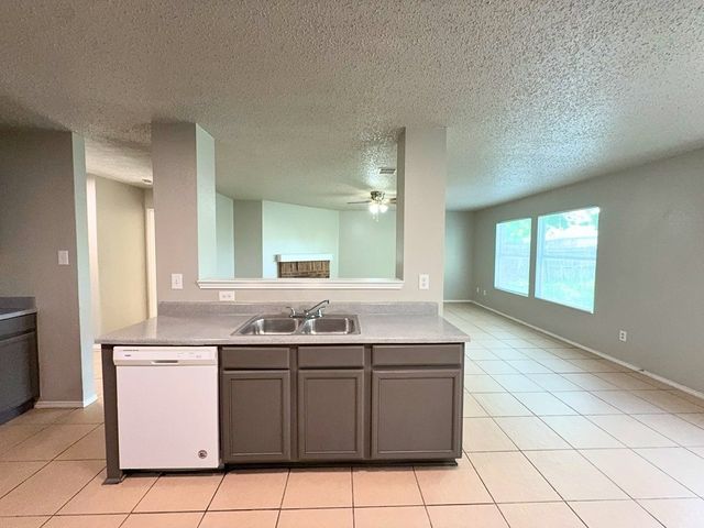3952 Golden Horn Lane, Fort Worth, TX 76123