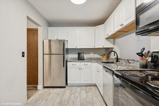 10401 Cedar Lake Road 209, Minnetonka, MN 55305