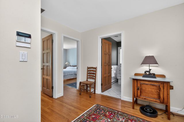 1283 Hawthorn Road, Niskayuna, NY 12309