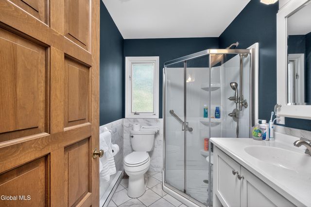 1283 Hawthorn Road, Niskayuna, NY 12309