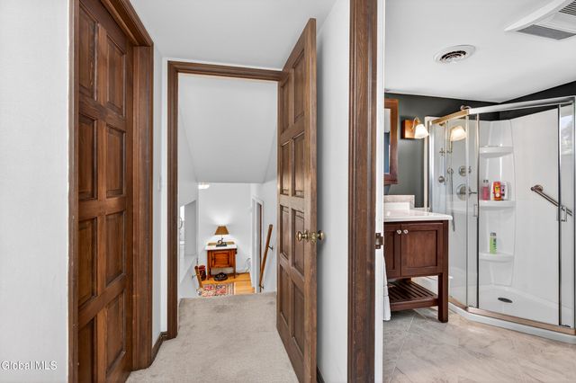 1283 Hawthorn Road, Niskayuna, NY 12309