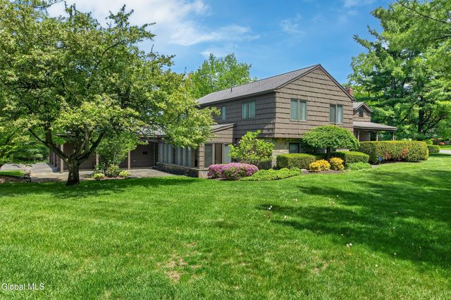 1283 Hawthorn Road, Niskayuna, NY 12309