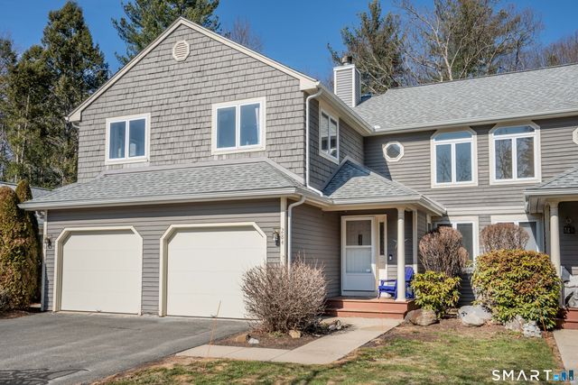 284 Castlewood Drive 284, Bloomfield, CT 06002