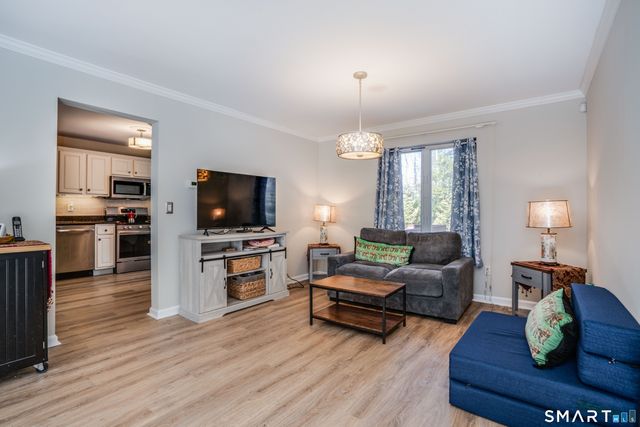 284 Castlewood Drive 284, Bloomfield, CT 06002