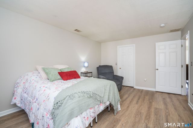 284 Castlewood Drive 284, Bloomfield, CT 06002