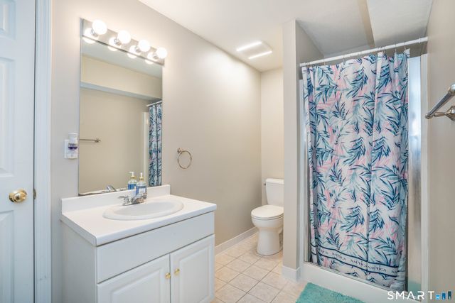 284 Castlewood Drive 284, Bloomfield, CT 06002