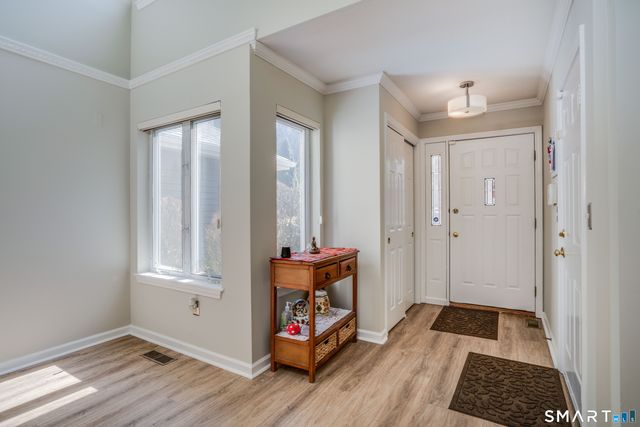 284 Castlewood Drive 284, Bloomfield, CT 06002