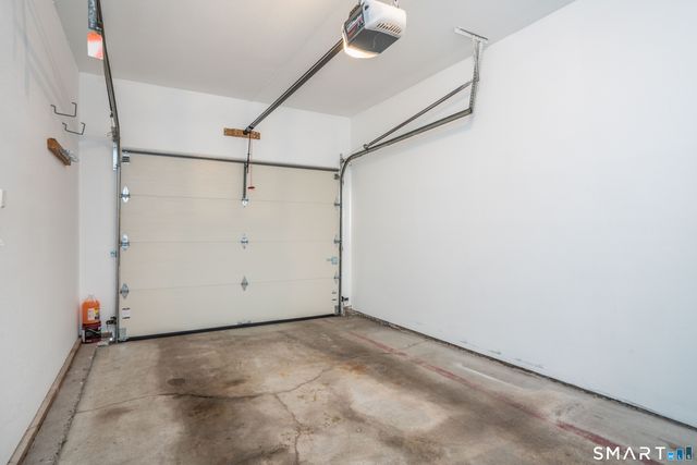 284 Castlewood Drive 284, Bloomfield, CT 06002