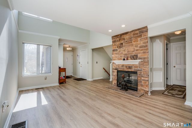 284 Castlewood Drive 284, Bloomfield, CT 06002