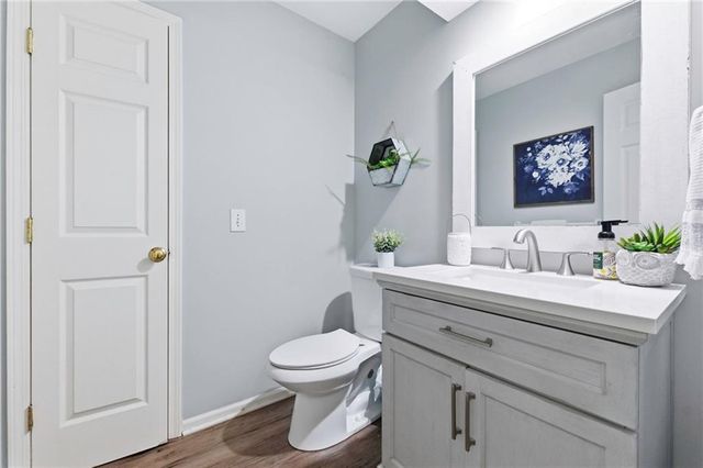 203 W Foxwood Drive, Raymore, MO 64083