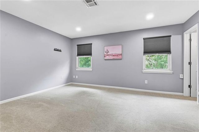 203 W Foxwood Drive, Raymore, MO 64083