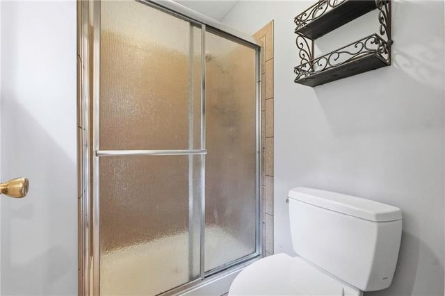 203 W Foxwood Drive, Raymore, MO 64083
