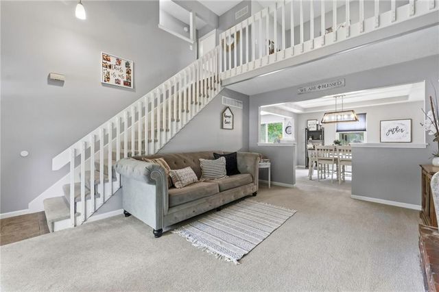 203 W Foxwood Drive, Raymore, MO 64083