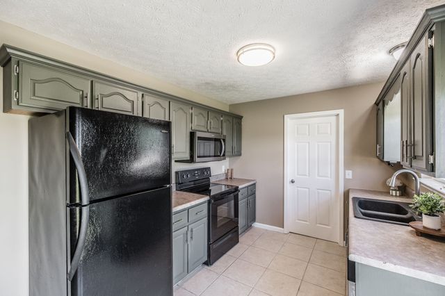 226 Westland St, Portland, TN 37148