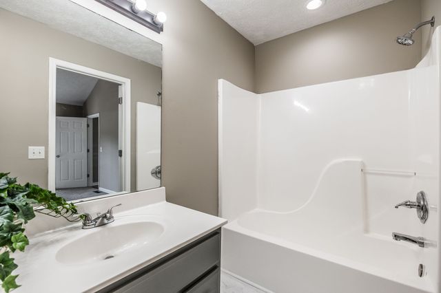 226 Westland St, Portland, TN 37148