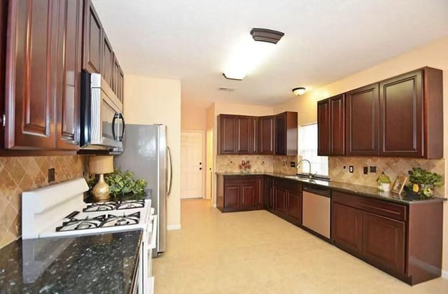 17911 Western Pass Ln, Houston, TX 77095