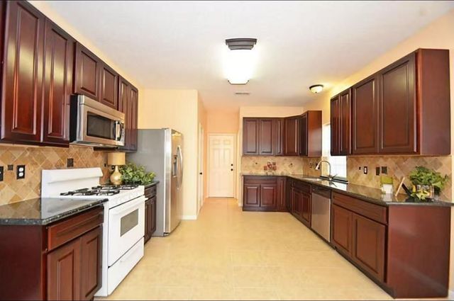 17911 Western Pass Ln, Houston, TX 77095