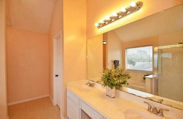 17911 Western Pass Ln, Houston, TX 77095