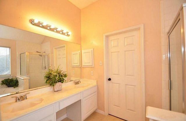 17911 Western Pass Ln, Houston, TX 77095