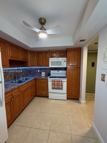 1100 Saint Charles Pl L6, Pembroke Pines, FL 33026