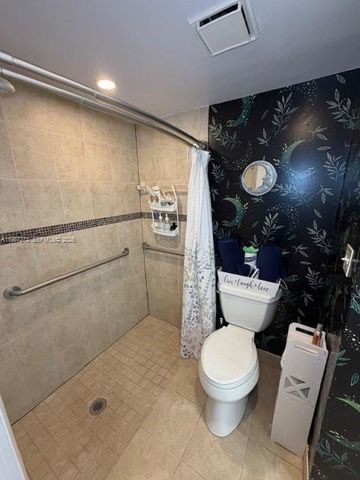 1100 Saint Charles Pl L6, Pembroke Pines, FL 33026