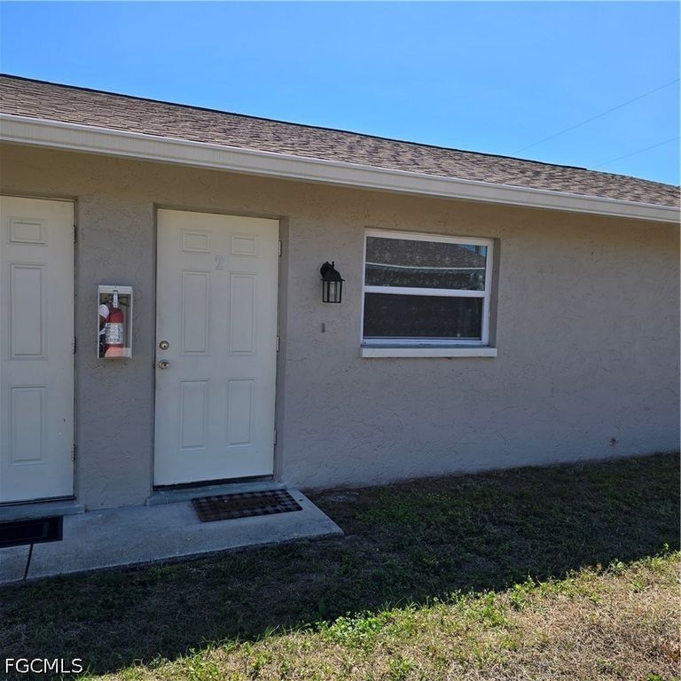 1818 SW Santa Barbara PL 2, Cape Coral, FL 33991