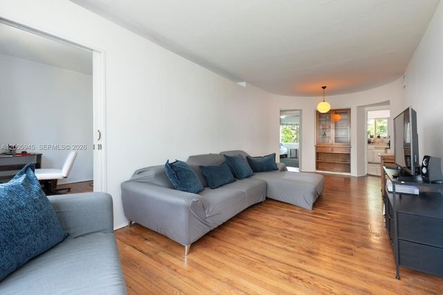 6941 Bay Dr B3, Miami Beach, FL 33141