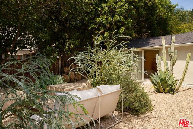 404 N Avenue 52, Los Angeles, CA 90042