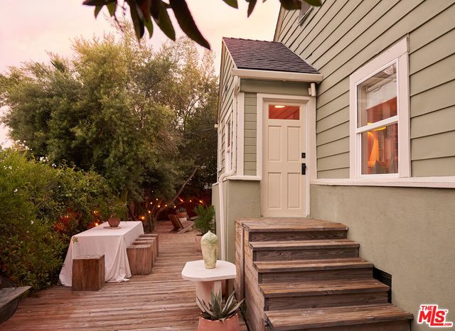 404 N Avenue 52, Los Angeles, CA 90042