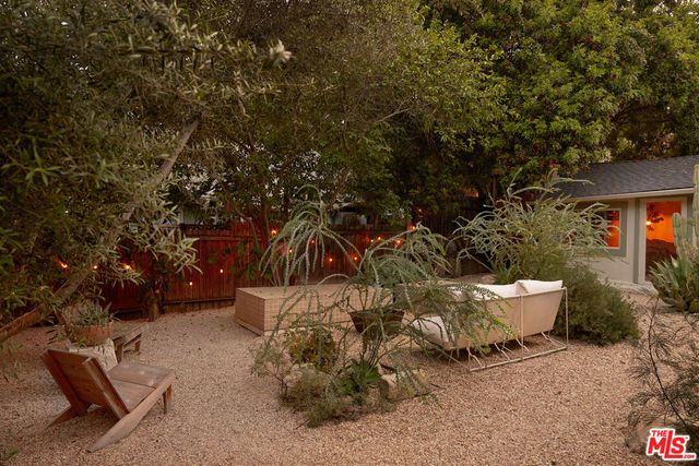 404 N Avenue 52, Los Angeles, CA 90042