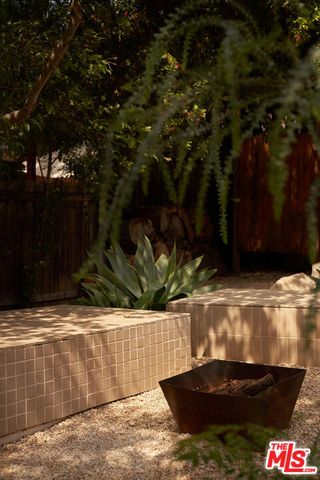 404 N Avenue 52, Los Angeles, CA 90042