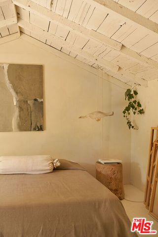 404 N Avenue 52, Los Angeles, CA 90042