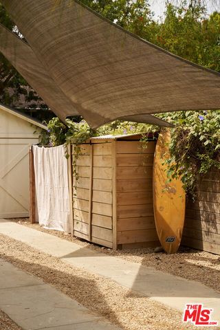 404 N Avenue 52, Los Angeles, CA 90042