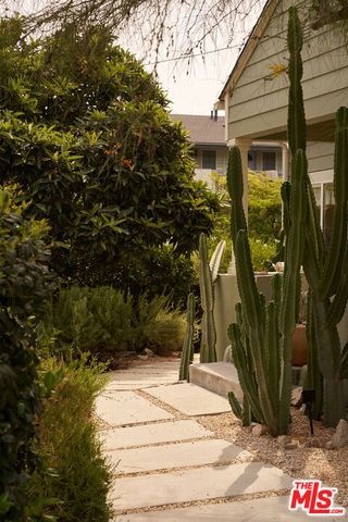 404 N Avenue 52, Los Angeles, CA 90042