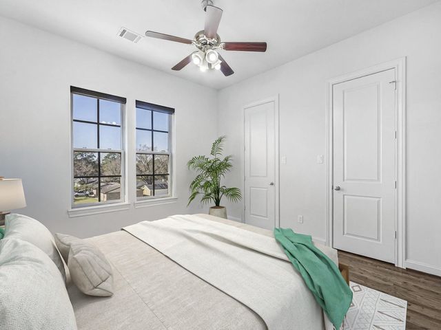 2110 Lakeshore Edge Drive, Houston, TX 77080