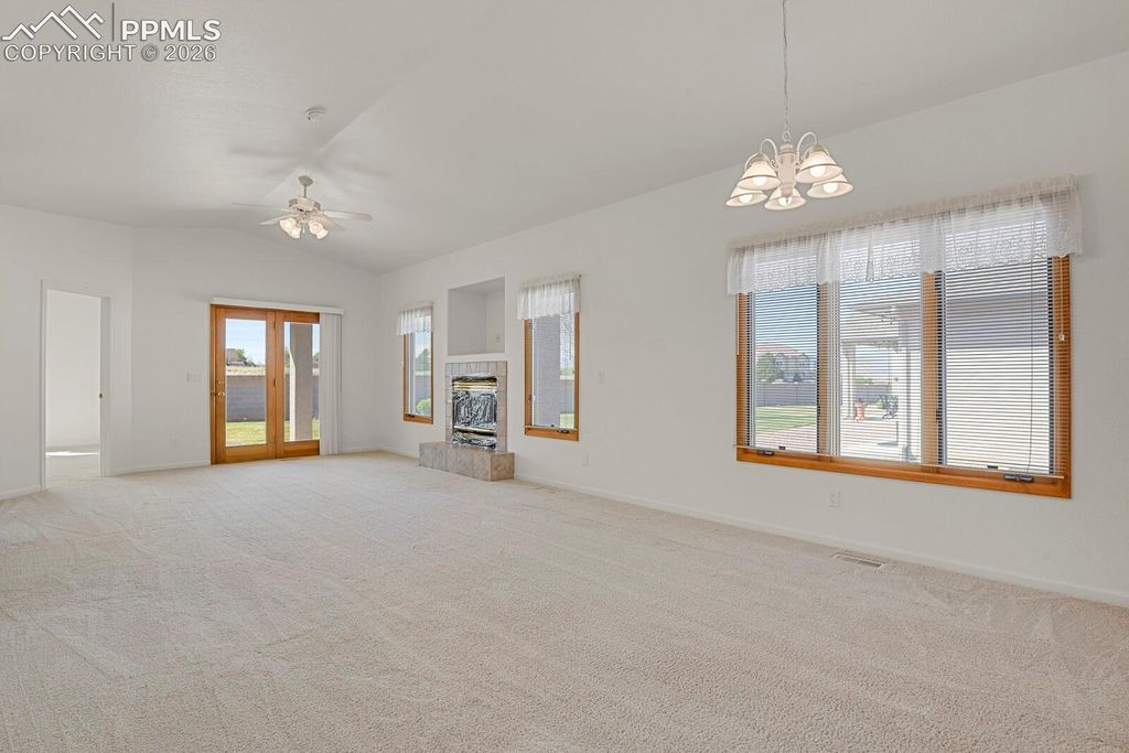 470 S Soaring Eagle Drive, Pueblo, CO 81007 — photo 2