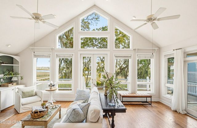 25 Petigru Drive, Beaufort, SC 29902