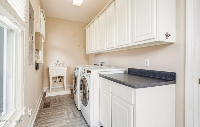 25 Petigru Drive, Beaufort, SC 29902