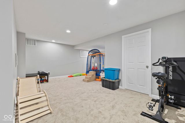 9538 Fairview Parkway, Noblesville, IN 46060