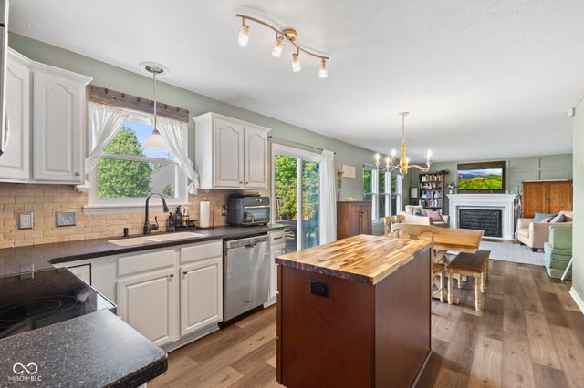 9538 Fairview Parkway, Noblesville, IN 46060