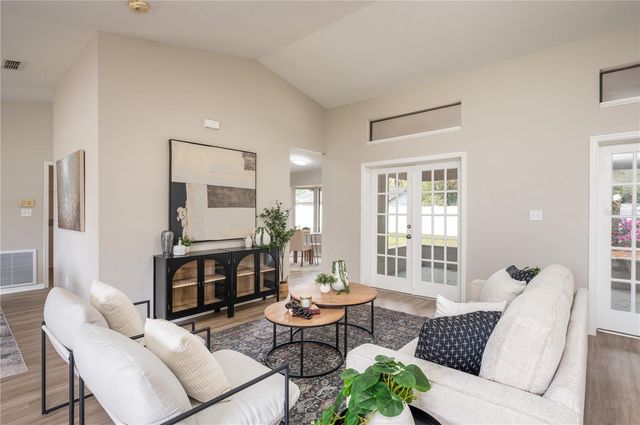 246 RIDGEWOOD STREET, Altamonte Springs, FL 32701