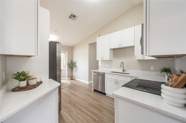 246 RIDGEWOOD STREET, Altamonte Springs, FL 32701