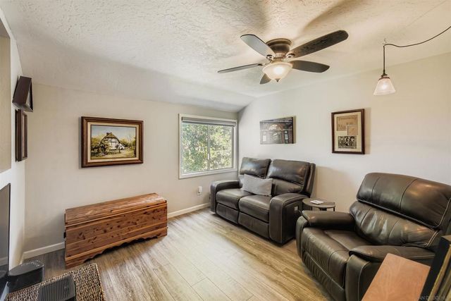 5059 La Cuenta Dr, San Diego, CA 92124