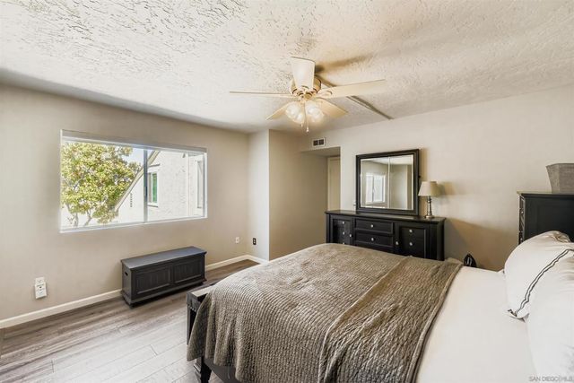 5059 La Cuenta Dr, San Diego, CA 92124