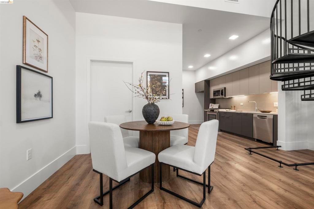 Image 5 of property listing at 1545 32nd Street 101, Oakland, CA 94608