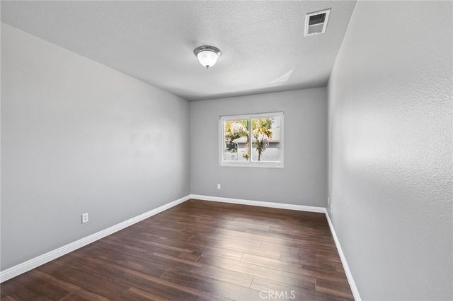 74 Linhaven, Irvine, CA 92602