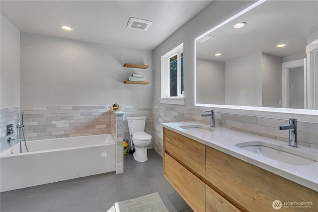 7127 142nd Street Ct E, Puyallup, WA 98373