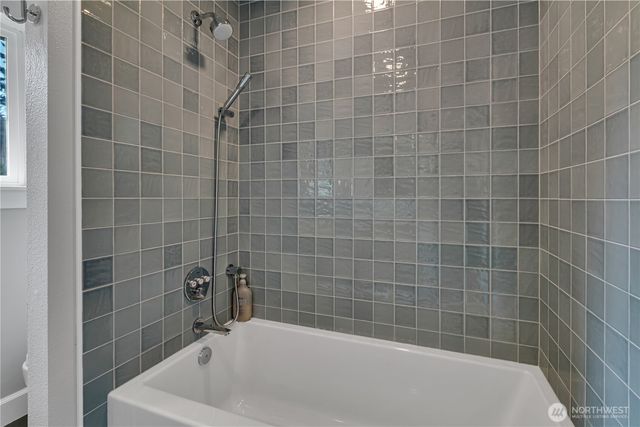 7127 142nd Street Ct E, Puyallup, WA 98373