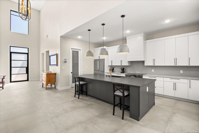 330 PRESTON TRL, Boerne, TX 78006